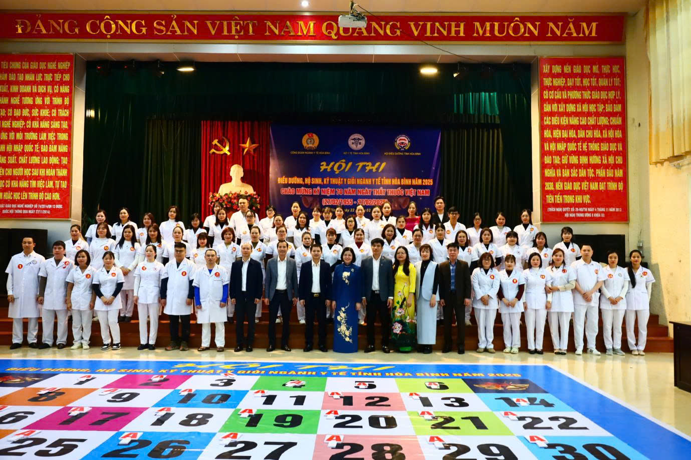 Ngành Điều Dưỡng Hòa Bình: Nỗ Lực Thầm Lặng Vì Sức Khỏe Cộng Đồng
